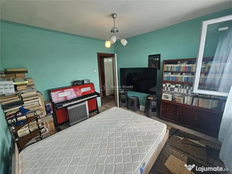 Apartament cu 2 camere semidecomandat în Micro I