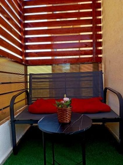 Apartament cu 3 camere semidecomandat în Rahova - 9