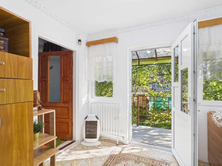 Casă individuală cu 2 camere cu Teren 1270 Mp în Cozieni
