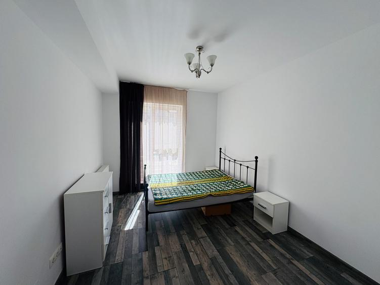 Apartament cu 2 camere semidecomandat, mobilat în Florești