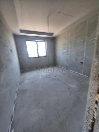 Duplex despartit - zona excelenta - - 8