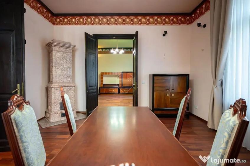 Apartament cu 3 camere decomandat în Centrul Istoric