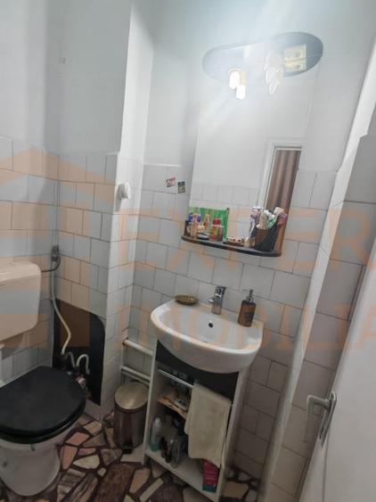Apartament cu 3 camere decomandat, mobilat în Casa de Cultură