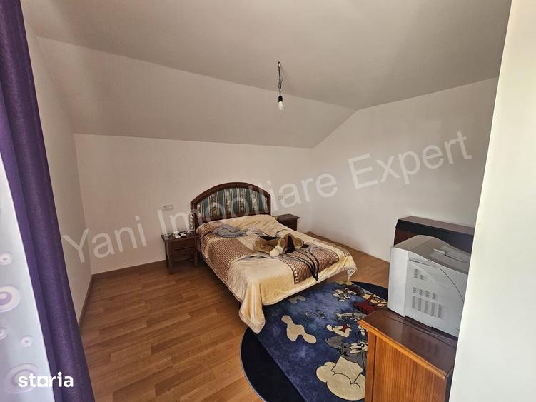 Casă cu 5 camere cu Teren 2351 Mp în Albești