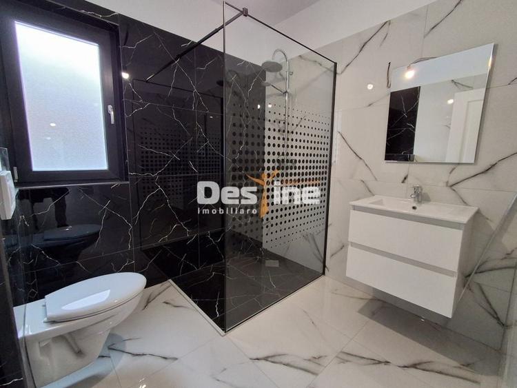 Duplex cu 4 camere cu Canalizare în Valea Adâncă