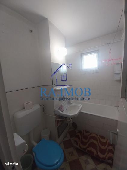 Apartament cu 2 camere decomandat în Vest