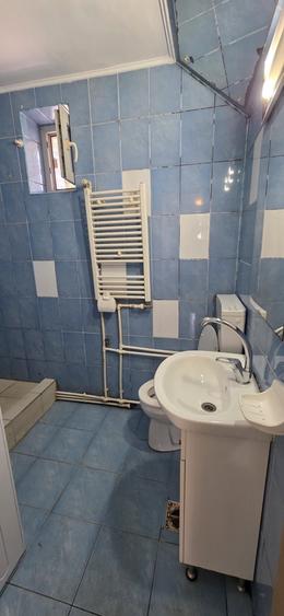 Casă cu 3 camere cu Teren 370 Mp în Central
