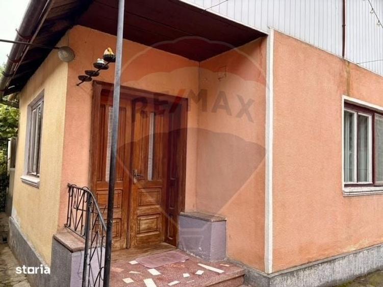Casă cu 4 camere în Valea Cufundoasă