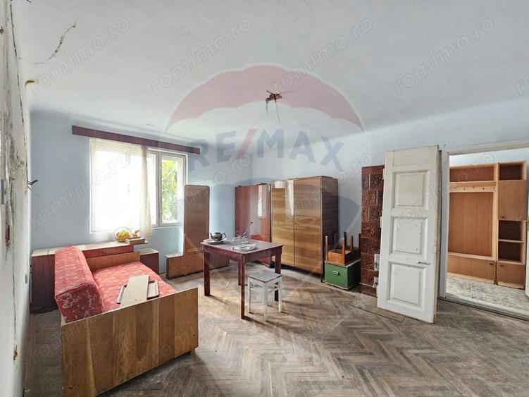 Casă cu 3 camere cu Teren 475 Mp în Central