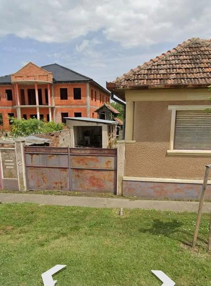 Casă cu 4 camere cu Teren 1101 Mp în Șiria