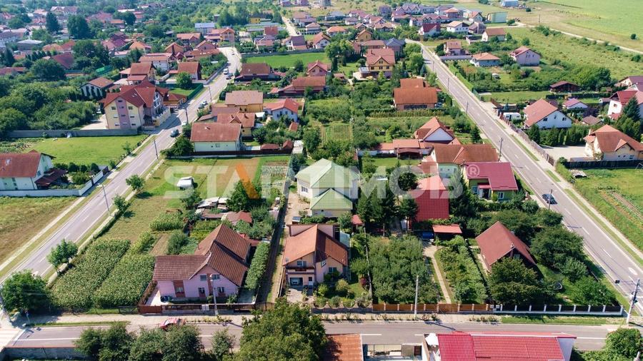 Casă individuală cu 5 camere cu Canalizare în Central