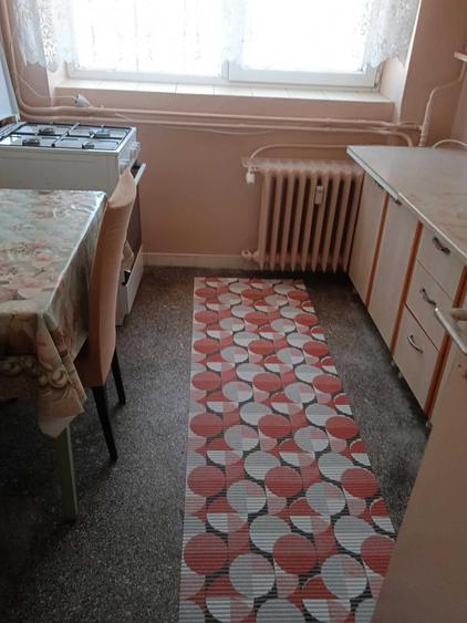 Apartament cu 2 camere semidecomandat în Bucur Obor
