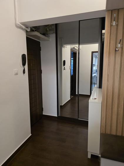 Apartament cu 3 camere decomandat în Berceni