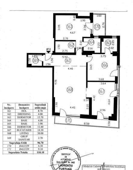 Apartament cu 3 camere semidecomandat în Gara de Nord