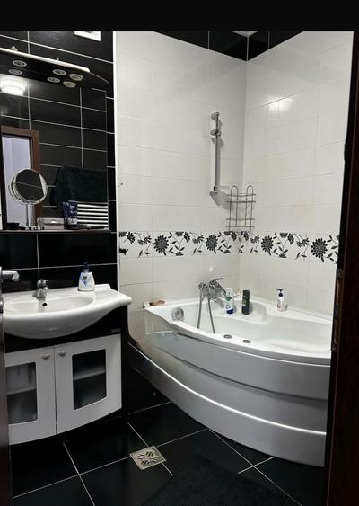 Apartament cu 2 camere decomandat în UTA