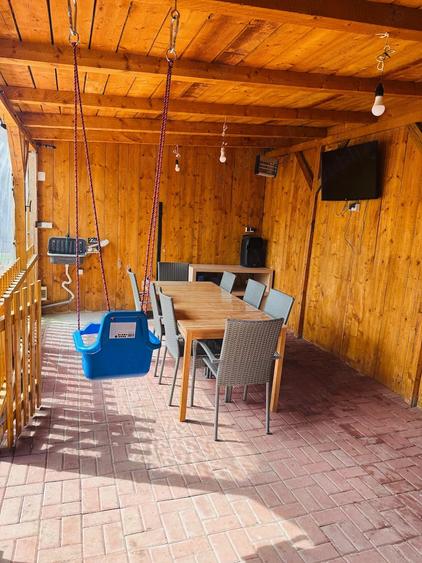 Casă cu 4 camere cu Teren 90 Mp în Șura Mare