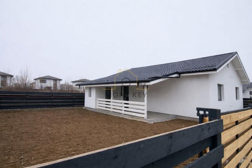 Casă individuală cu 3 camere cu Teren 300 Mp în Joița
