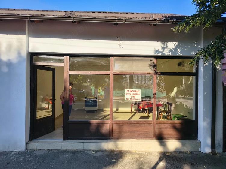 Spațiu comercial, de 20 mp, în Central