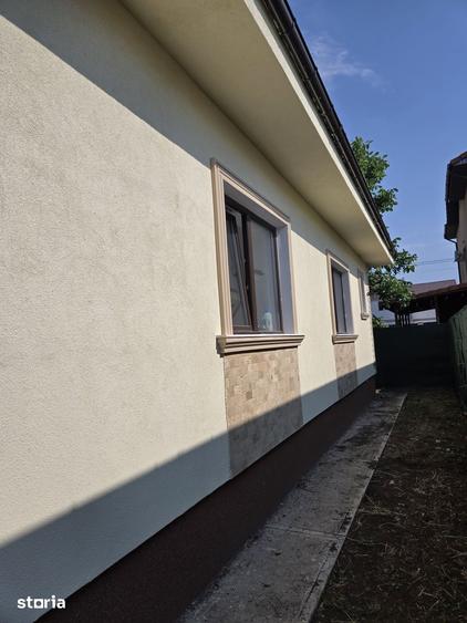 Casă cu 3 camere cu Teren 250 Mp în Central