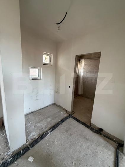 Casă individuală cu 4 camere cu Teren 120 Mp în Florești