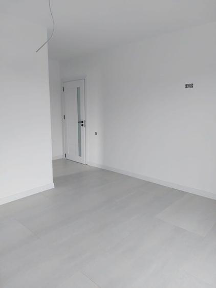 Casă cu 3 camere în Suseni