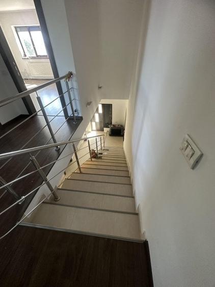 Casă individuală cu 5 camere cu Teren 2450 Mp în Rahova