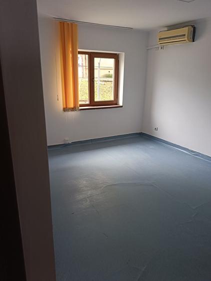 Apartament cu 4 camere decomandat în Ultracentral