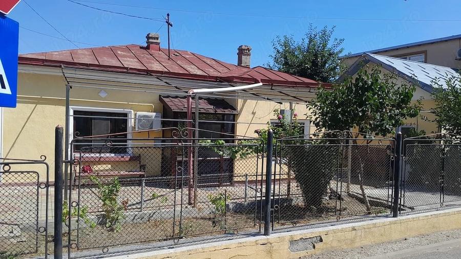 Casă cu Teren 240 Mp în Central