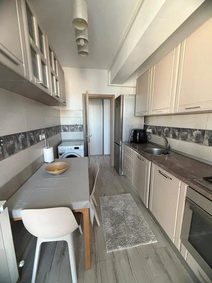 Apartament cu 2 camere decomandat în Tomis Plus