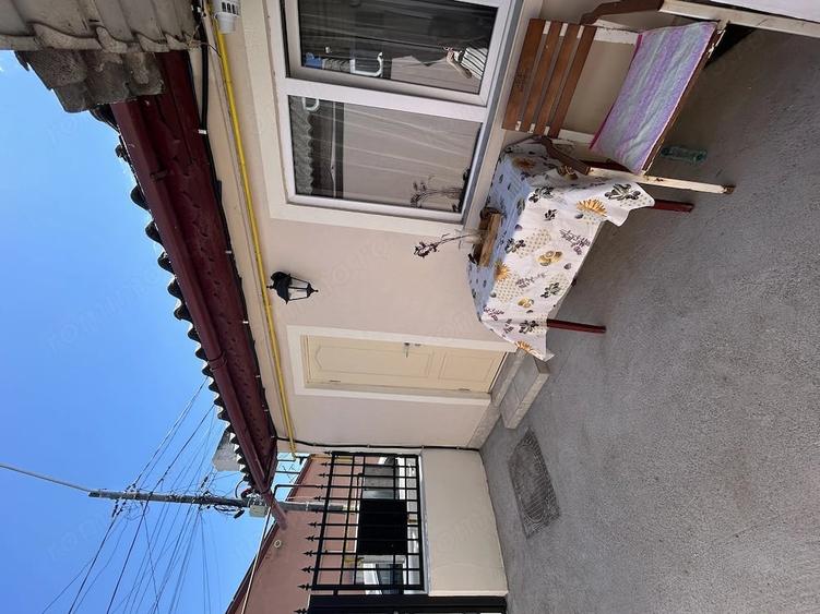 Casă cu 3 camere cu Teren 70 Mp în Palas