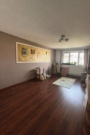 Apartament cu 2 camere decomandat, mobilat în Hotvon