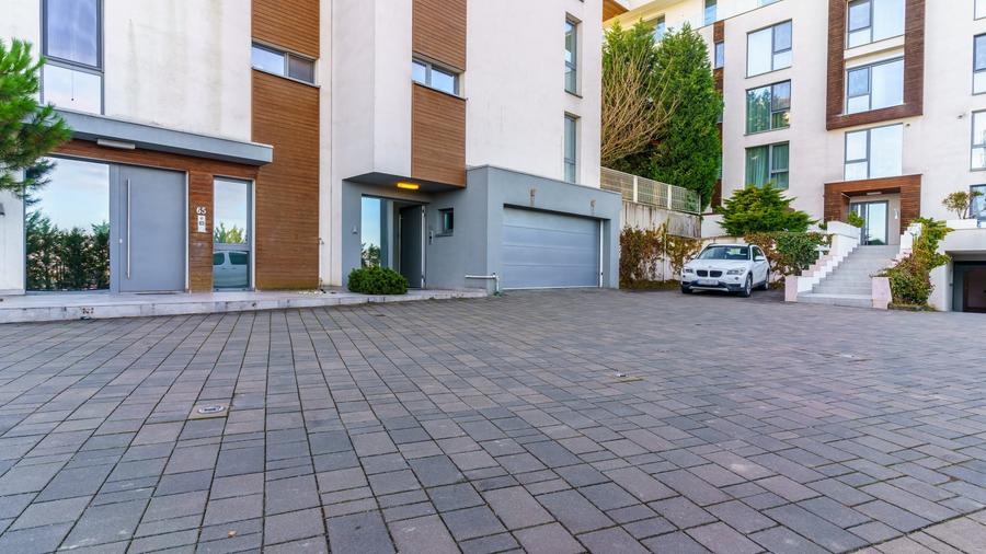 Apartament cu 3 camere decomandat, mobilat în Gruia