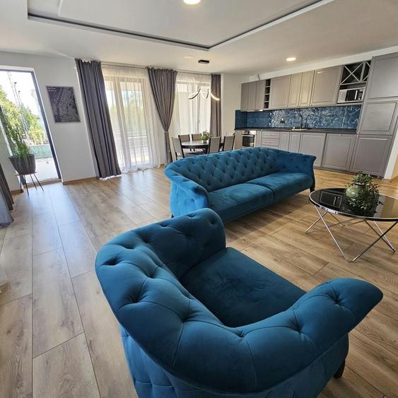 Apartament cu 4 camere decomandat în Central