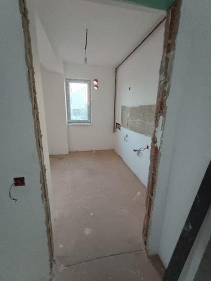 Apartament cu 3 camere decomandat în 1 Mai