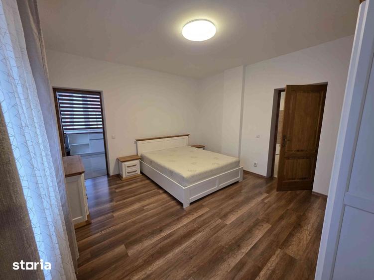 Casă cu 5 camere cu Teren 400 Mp în Calea Dumbrăvii