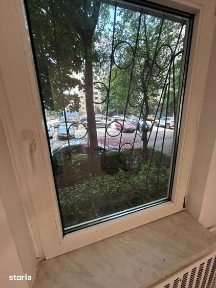Garsoniera 23.6 mp I Parter I Str Secuilor x Bd Brancoveanu I 400 - 9