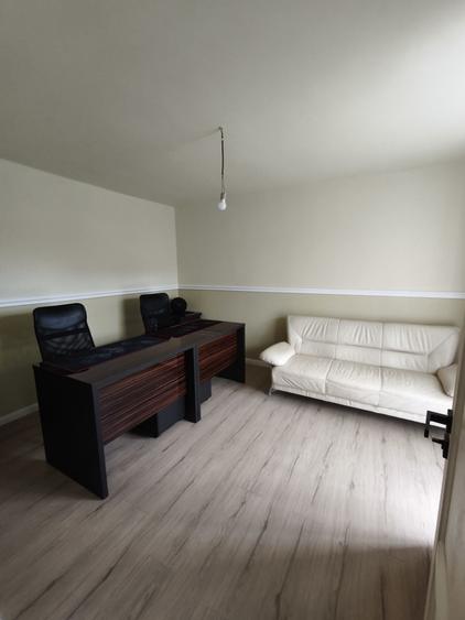 Apartament cu 2 camere semidecomandat în Bucșinescu