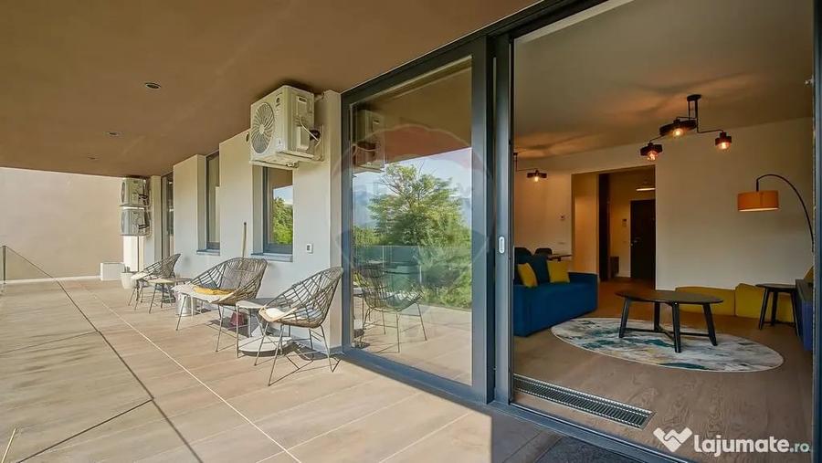 Apartament cu 3 camere decomandat în Drumul Poienii