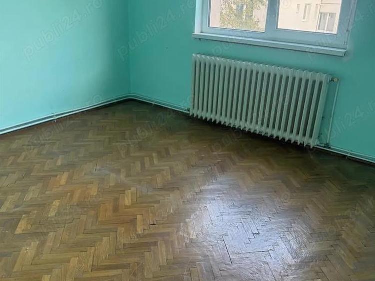 Apartament cu 3 camere nedecomandat în Obcini