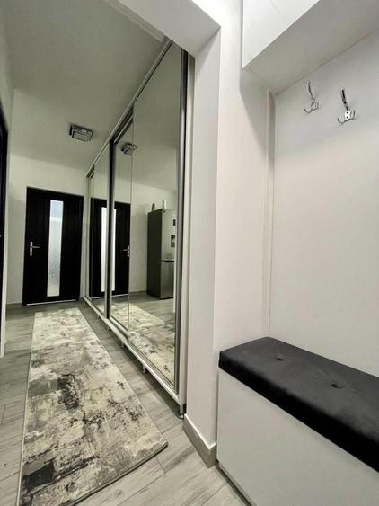 Apartament cu 2 camere decomandat în Rovine