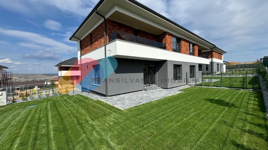 Duplex cu 4 camere cu Canalizare în Dezmir