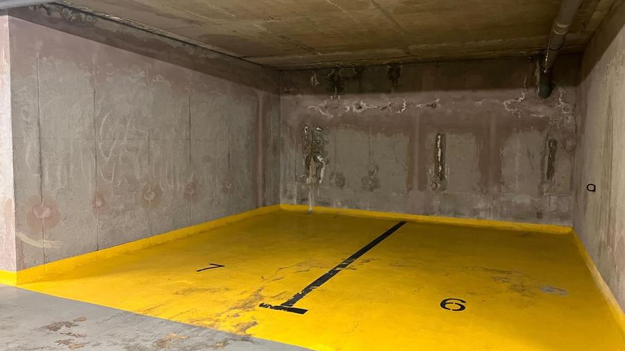 Apartament cu 4 camere decomandat, mobilat în Băneasa