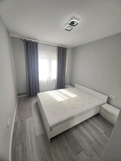 Inchiriez apartament 2 camere - 7