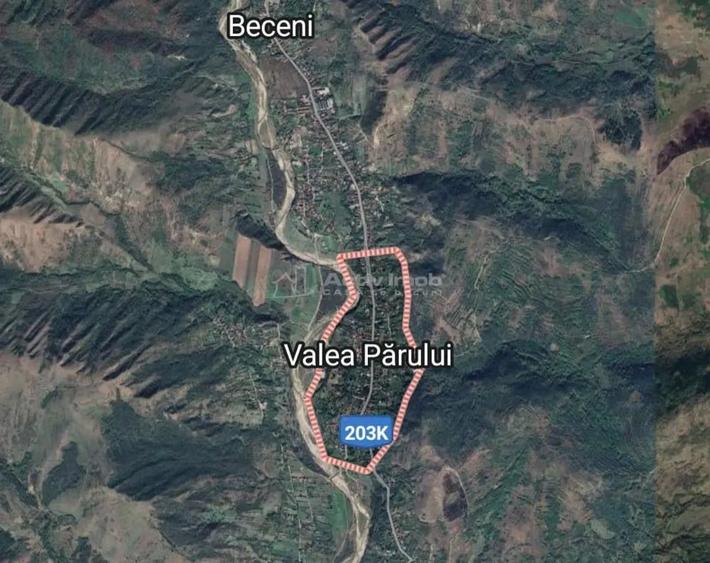 Teren de 1353 mp, în Beceni