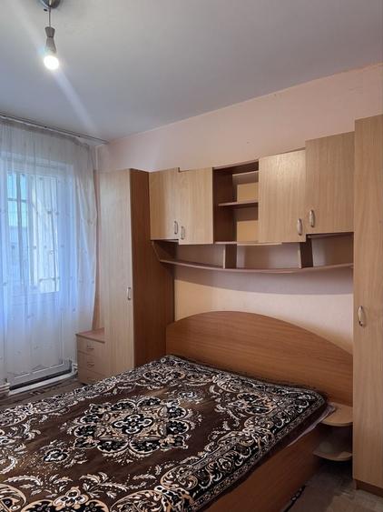 Apartament cu 2 camere semidecomandat în Calea Galați