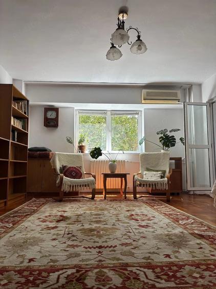 Apartament cu 3 camere decomandat în Ferdinand