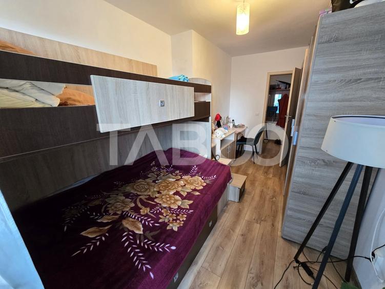 Apartament cu 2 camere semidecomandat, mobilat în Periferie