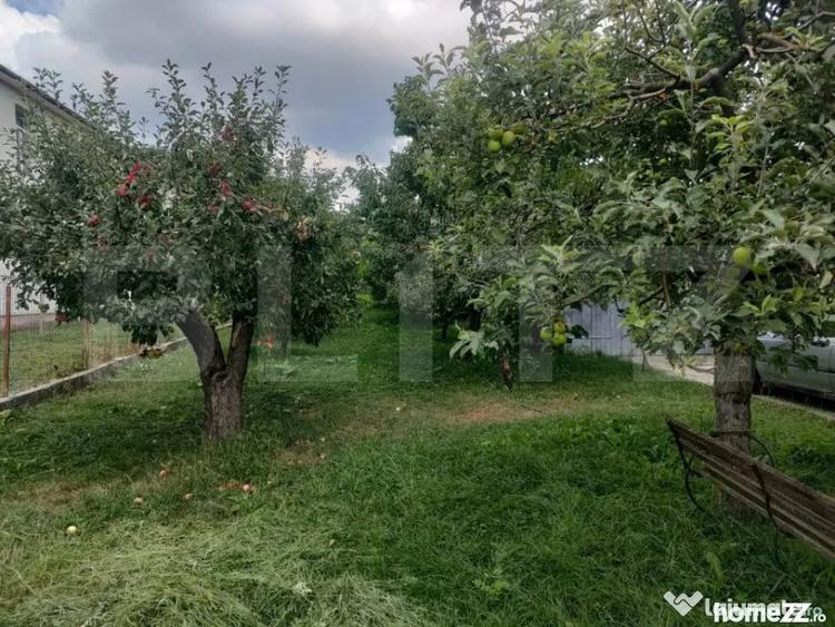 Casă cu 4 camere cu Teren 2190 Mp în Siret