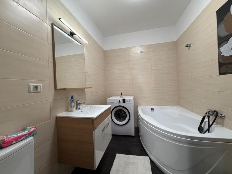 Apartament cu 3 camere decomandat în Fundeni