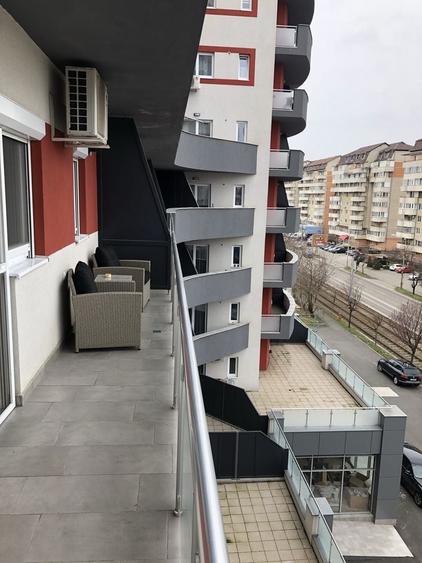 Apartament cu 2 camere decomandat în Central